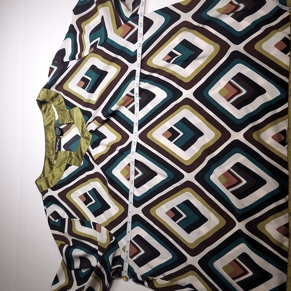 Maggie Barnes Geometric Green & Blue Blouse Size 2X - Picture 5 of 7